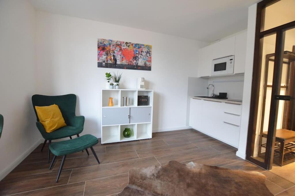 Studio 7 City Lage Mit Garage Naehe Koeln Bonn Siegburg Exterior foto